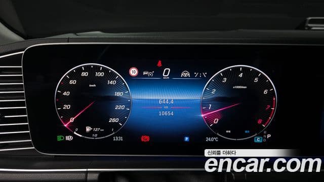 Mercedes-Benz GLE-Class 2025 — Photo 15/37