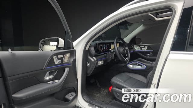 Mercedes-Benz GLE-Class 2025 — Photo 7/37