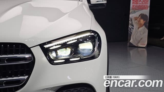 Mercedes-Benz GLE-Class 2025 — Photo 5/37