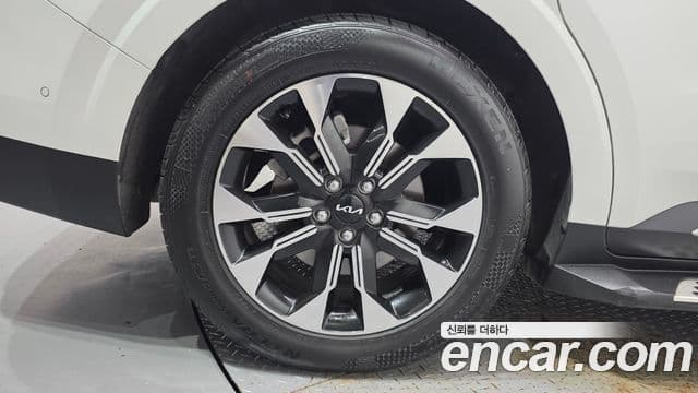 Kia Carnival 2022 — фото 5 из 20