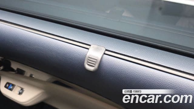 Kia Carnival 2024 — ფოტო 18/20