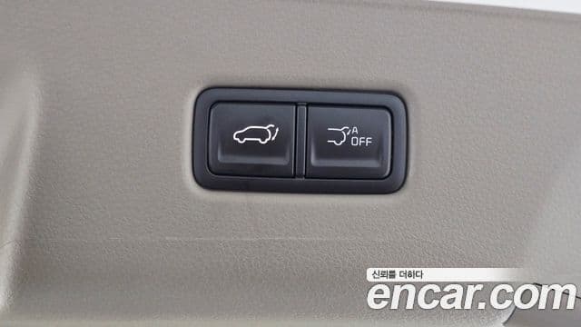 Kia Carnival 2025 — Şəkil 17/20
