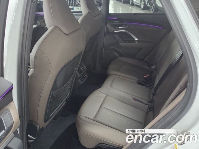 Audi Q5 2025 — Şəkil 10/17