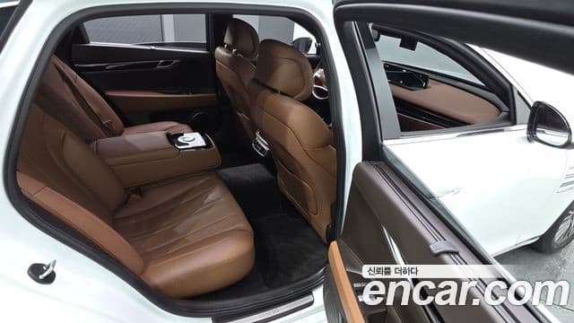 Genesis Electrified G80 2021 — Şəkil 11/20