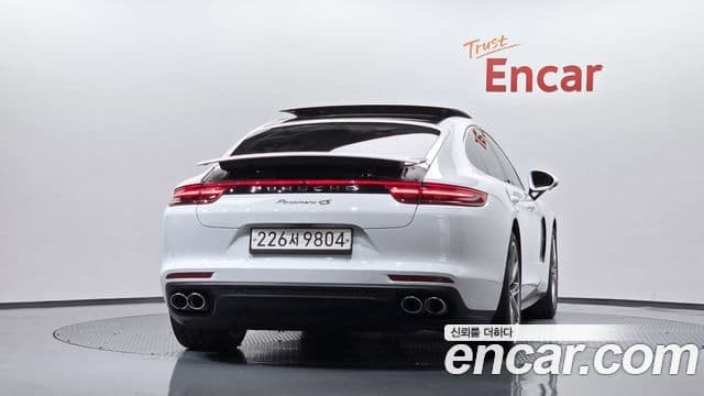 Porsche Panamera 2020 — Фото 4/20