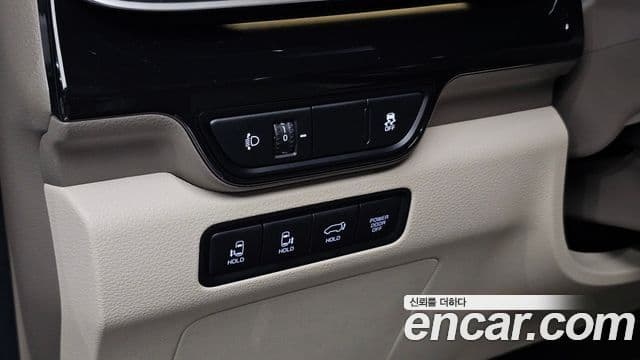 Kia Carnival 2025 — Şəkil 18/20