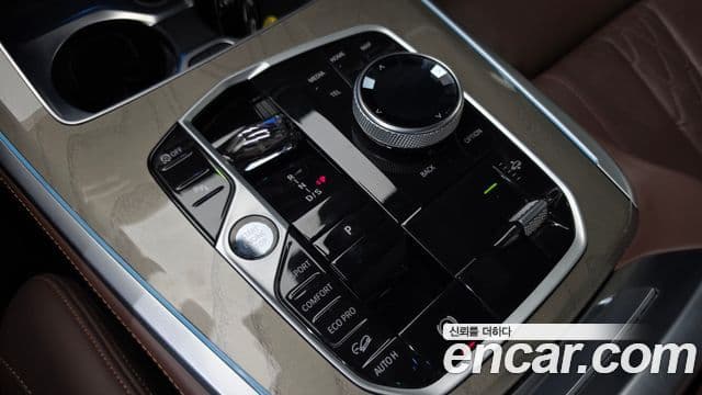 BMW X7 2023 — ფოტო 9/20