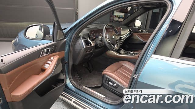BMW X7 2023 — ფოტო 10/20