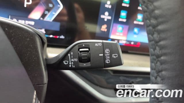 BMW X7 2023 — ფოტო 16/20