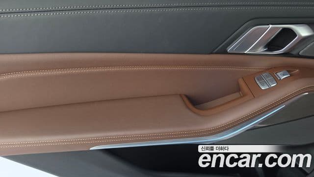 BMW X7 2023 — Photo 21/33