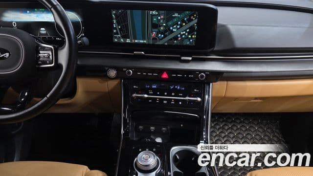 Kia Carnival 2021 — фото 14 из 20