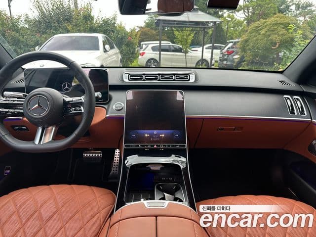 Mercedes-Benz S-Class 2025 — Photo 6/15