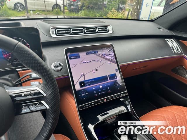 Mercedes-Benz S-Class 2025 — Photo 15/15