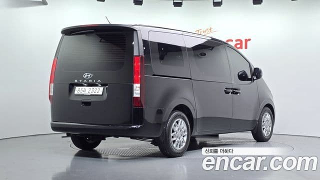 Hyundai Staria 2021 — Фото 2/20