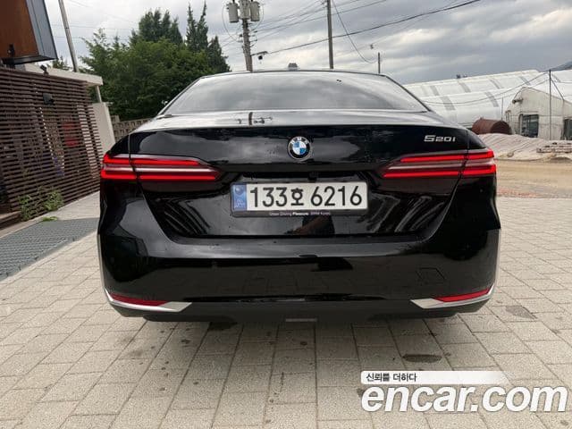 BMW 5 Series 2025 — ფოტო 4/15