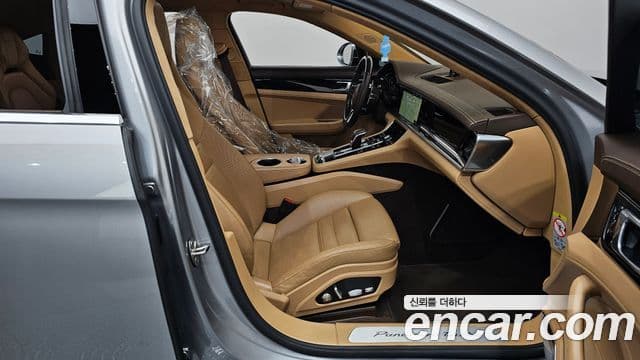 Porsche Panamera 2018 — Photo 8/36