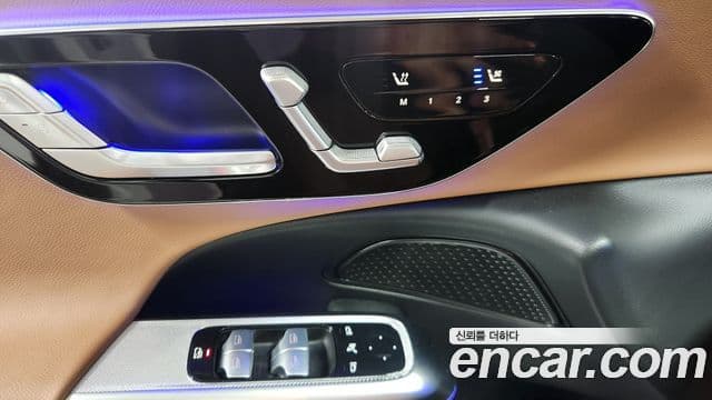 Mercedes-Benz E-Class 2025 — фото 13 из 19