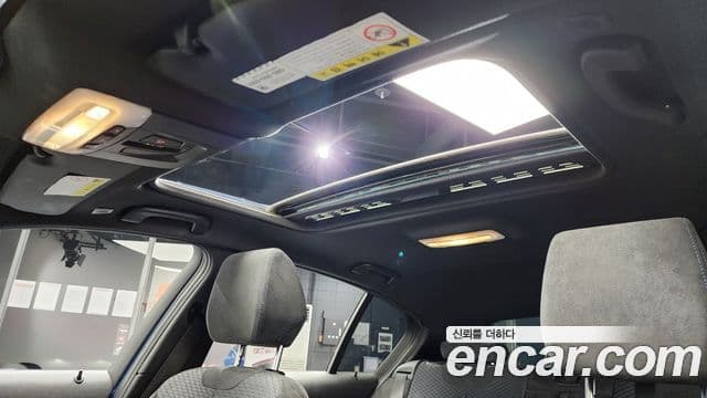 BMW 1 Series 2018 — Şəkil 19/20