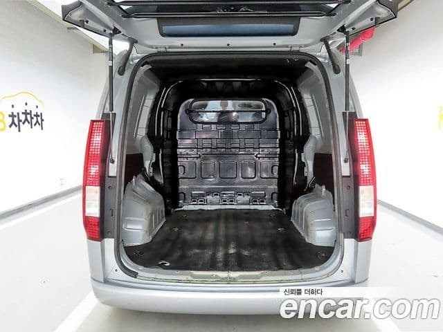 Hyundai Staria 2022 — фото 4 из 20