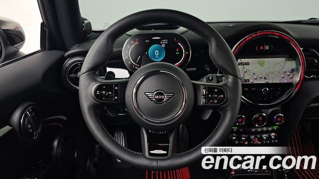 Mini Cooper S 2024 — фото 12 из 20