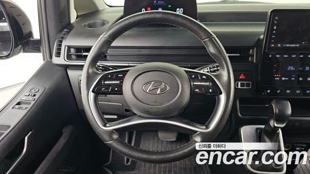 Hyundai Staria 2022 — ფოტო 13/20