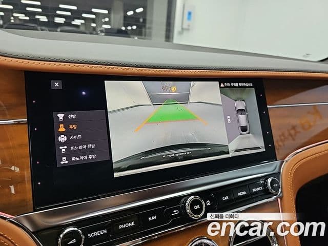 Bentley Continental GT 2020 — фото 14 из 20