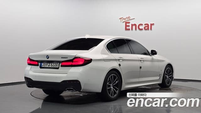BMW 5 Series 2022 — Şəkil 2/20