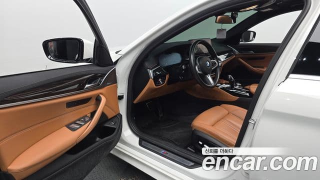 BMW 5 Series 2022 — Şəkil 10/20