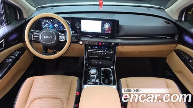 Kia Carnival 2023 — ფოტო 7/20