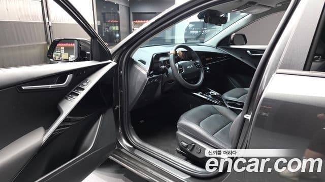 Kia Niro 2025 — Фото 10/20