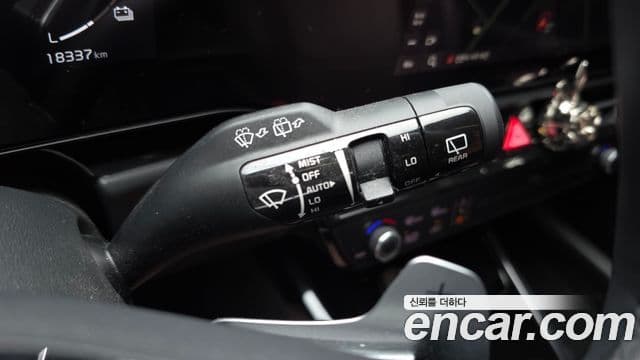 Kia Niro 2025 — Фото 18/20