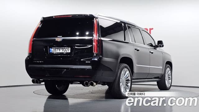 Cadillac Escalade 2019 — фото 2 из 20