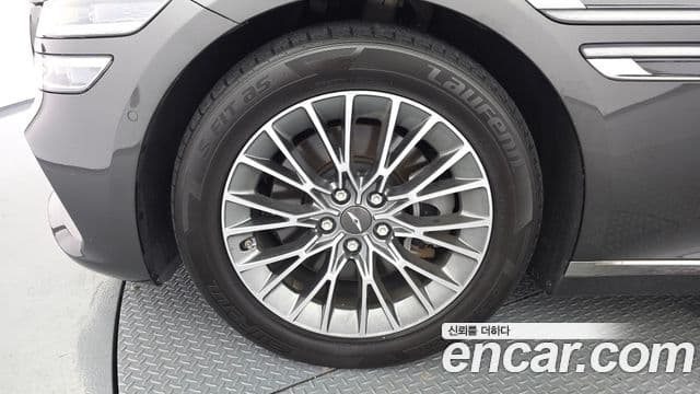 Genesis Electrified G80 2022 — фото 4 из 20