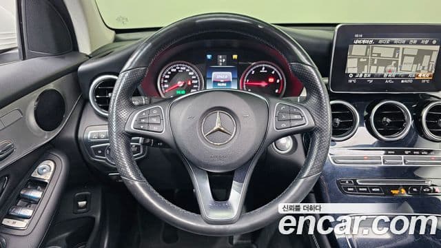 Mercedes-Benz GLC-Class 2018 — Şəkil 13/20