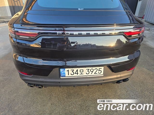 Porsche Cayenne 2022 — ფოტო 6/13