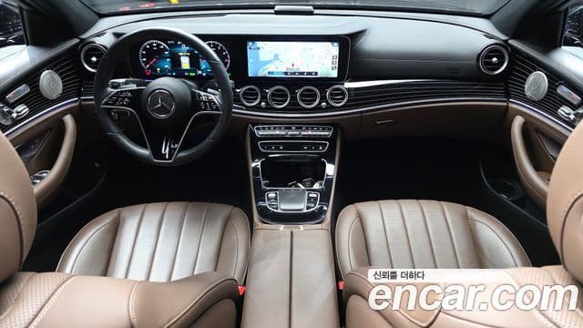 Mercedes-Benz E-Class 2022 — ფოტო 9/20