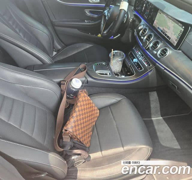 Mercedes-Benz E-Class 2022 — Şəkil 10/10