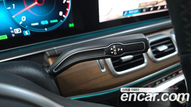Mercedes-Benz GLE-Class 2019 — ფოტო 9/20