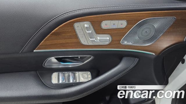 Mercedes-Benz GLE-Class 2019 — ფოტო 20/20