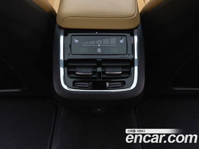 Volvo V60 Cross Country 2022 — Фото 17/19