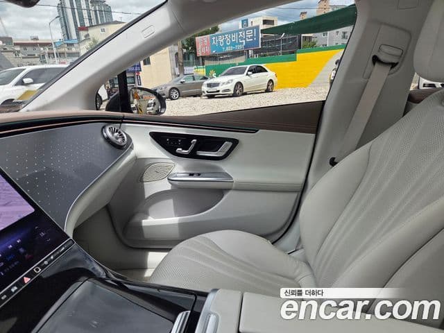 Mercedes-Benz EQE 2024 — ფოტო 4/9