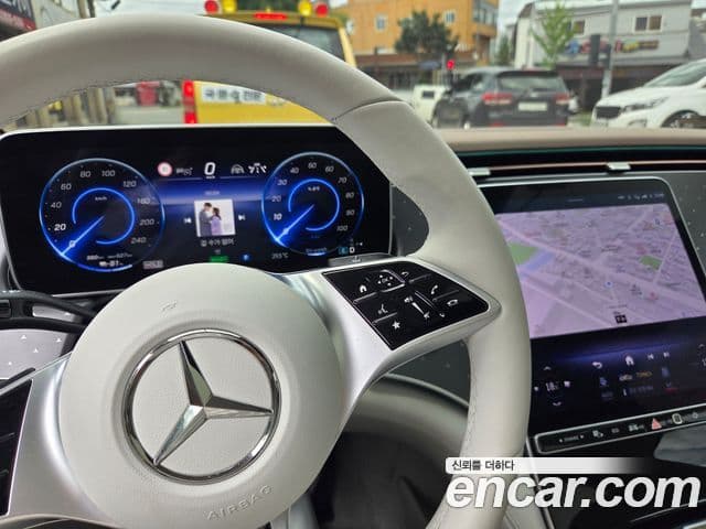 Mercedes-Benz EQE 2024 — ფოტო 2/9