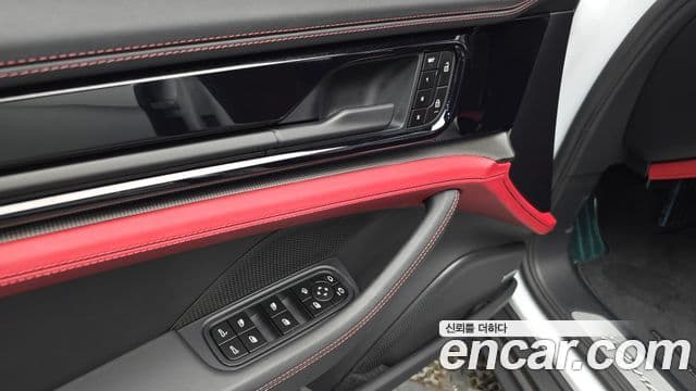Porsche Panamera 2024 — Photo 25/36