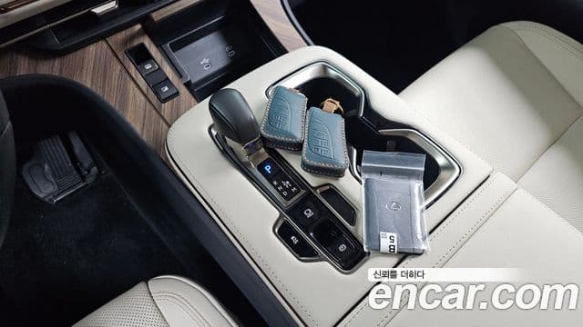Lexus LM 2024 — фото 9 из 20
