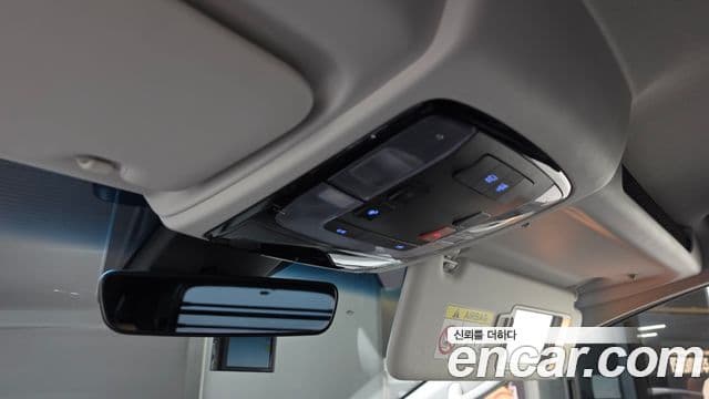 Hyundai Staria 2022 — фото 17 из 20