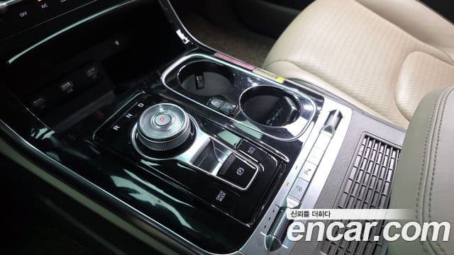 Kia Carnival 2022 — Şəkil 9/20