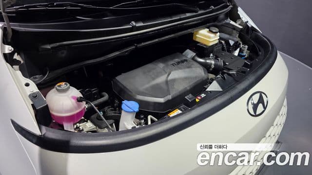 Hyundai Staria 2021 — ფოტო 6/20