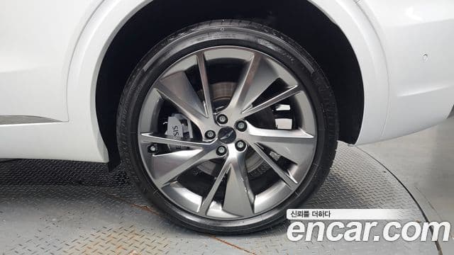 Genesis GV70 2024 — ფოტო 31/33