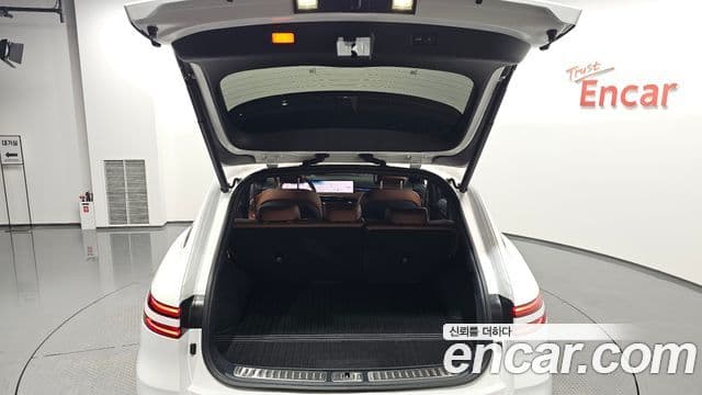 Genesis GV70 2024 — ფოტო 22/33