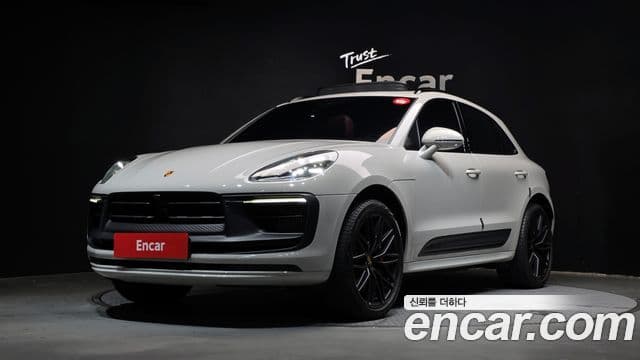 Porsche Macan 2023 — Şəkil 1/20